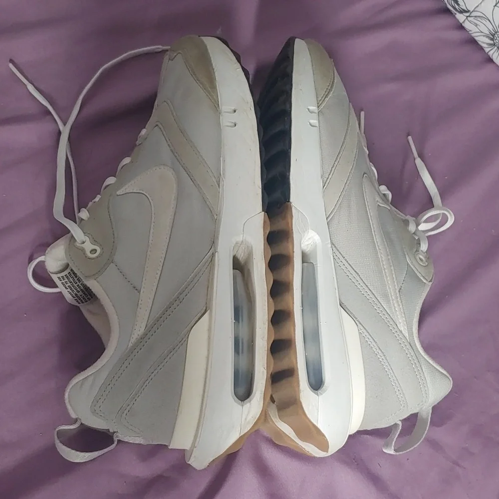 Nike Air Max Dawn Women's Sneakers Size 9
